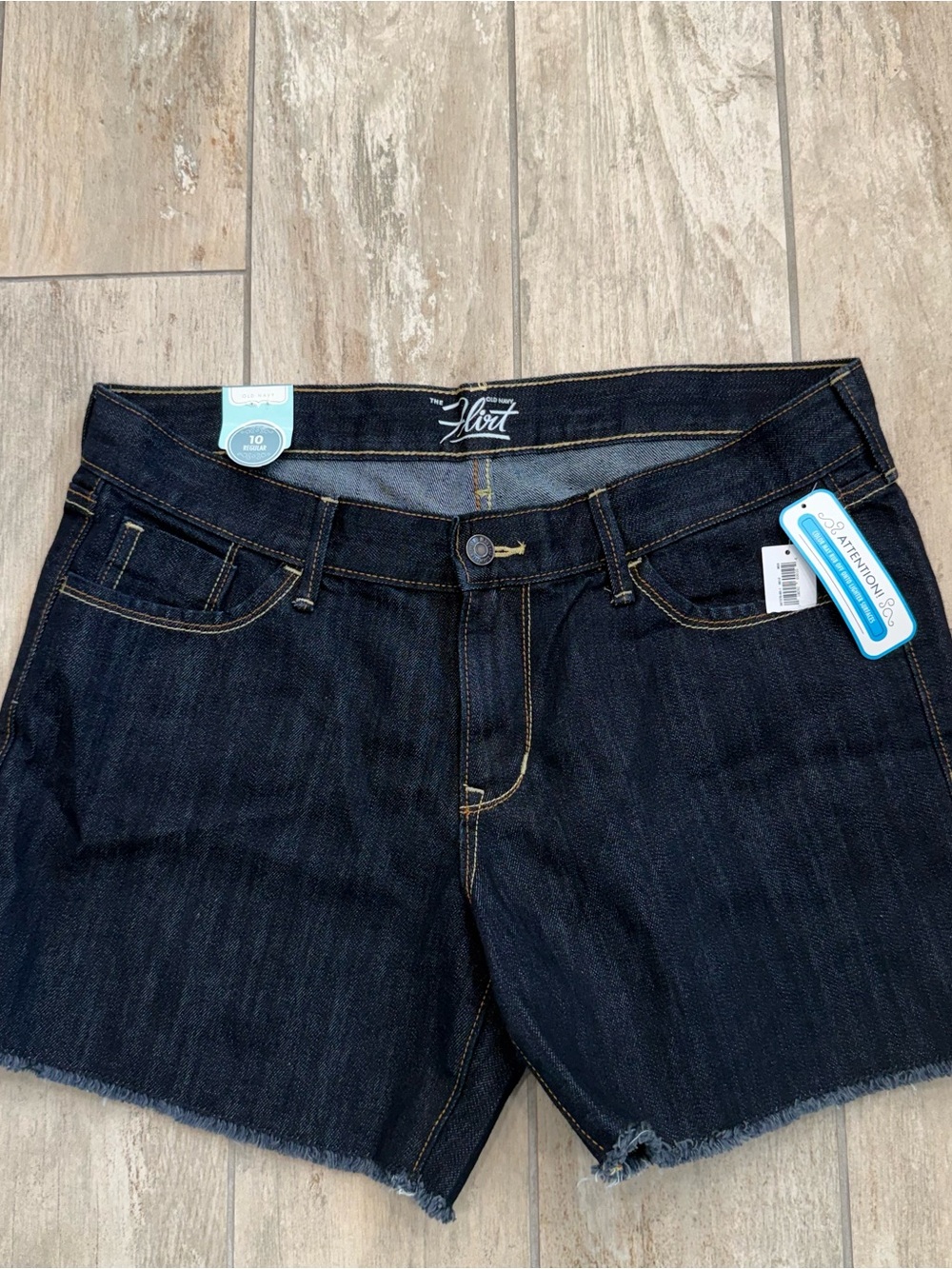 NWT Old Navy The Flirt Denim Shorts Women’s Size 10 Dark Wash Cut Off Frayed.